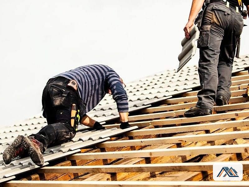 Retirada de las placas y montaje de la nueva cubierta sobre la estructura