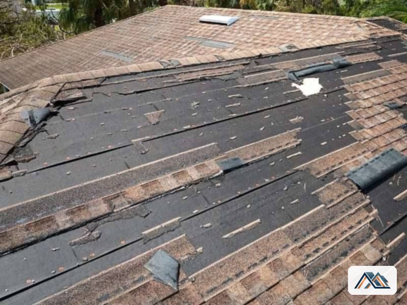Filtración en terraza comunitaria, Lugo Terraza de la comunidad con la impermeabilización asfáltica levantada